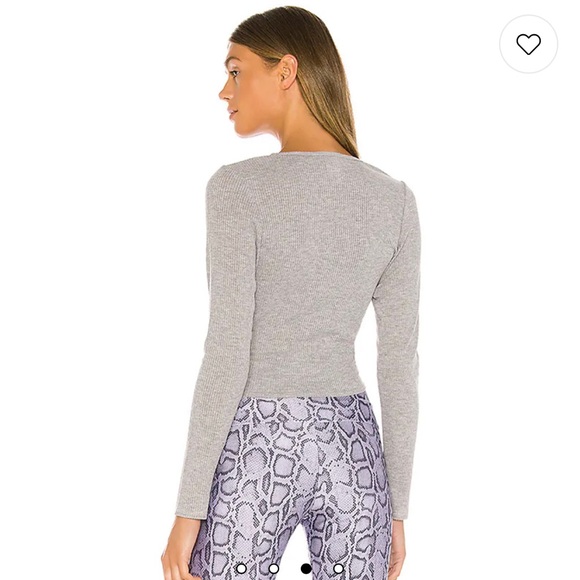 Onzie twirl top in black - Picture 3 of 5